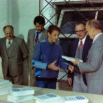 1982 – Entrega de libros en UTU.