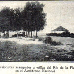 1940 – Excursionistas en Autódromo Nacional.