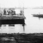 1923- Balsa en la Barra del Río Santa Lucía.